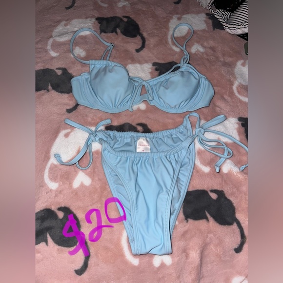 bikini - Picture 4 of 7